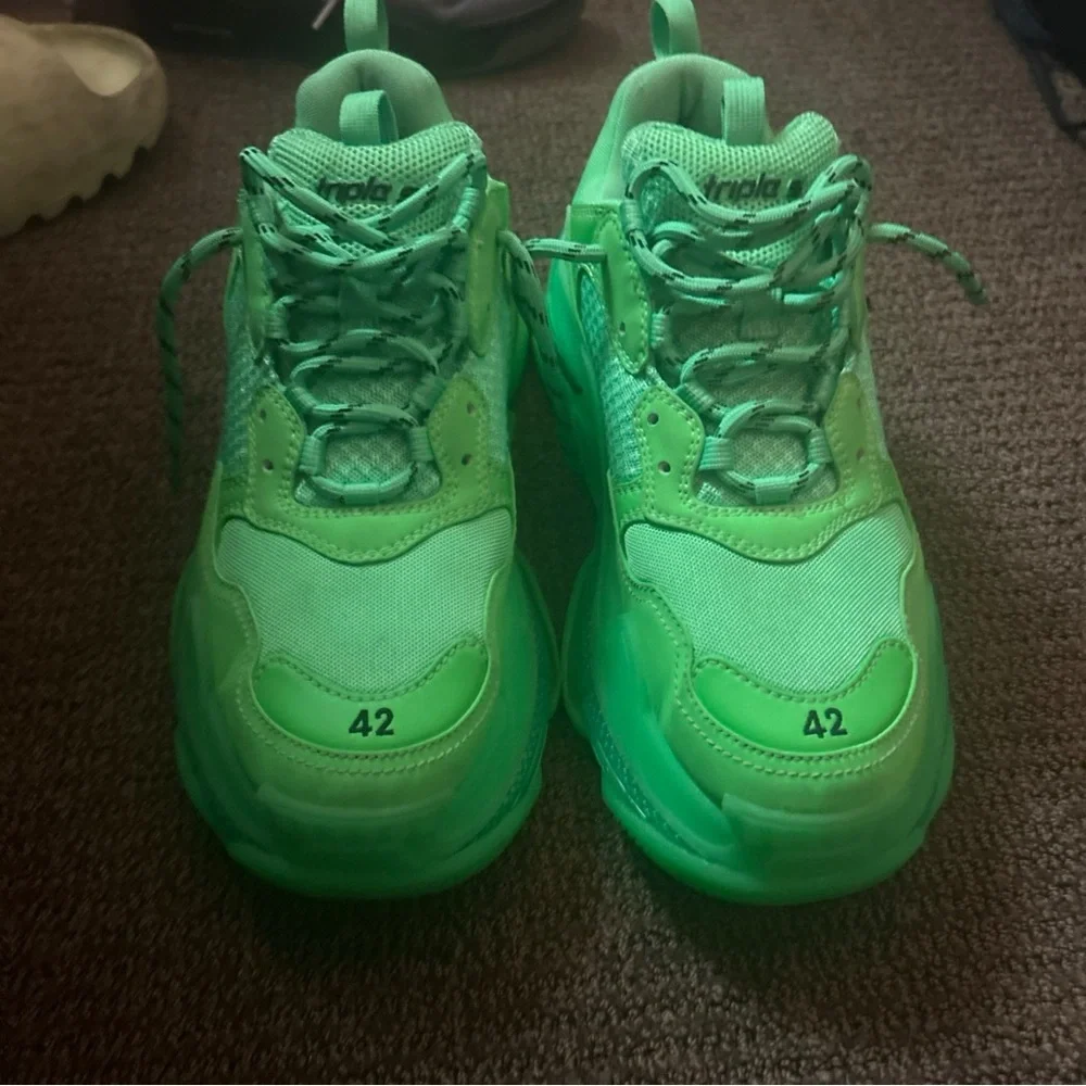 Balenciaga Tracks, slightly used, green. - Picture 2 of 10